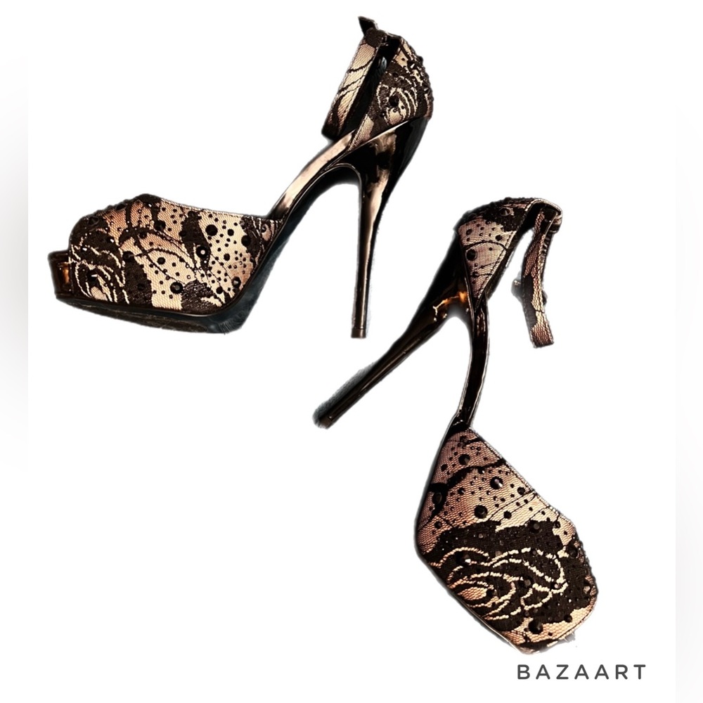 STEVE MADDEN Hadley Lace & Jewel details on Peep Toe Platform Pumps size 9